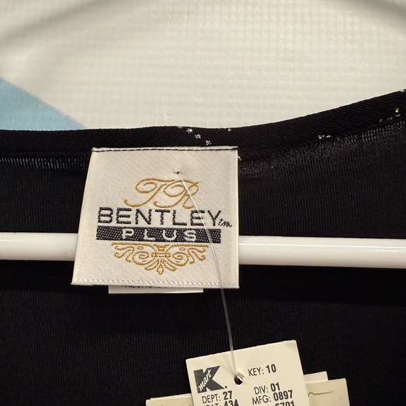 Bentley Plus 1x black and sequce rhinestone bling sleeve top. NWT - Picture 5 of 8
